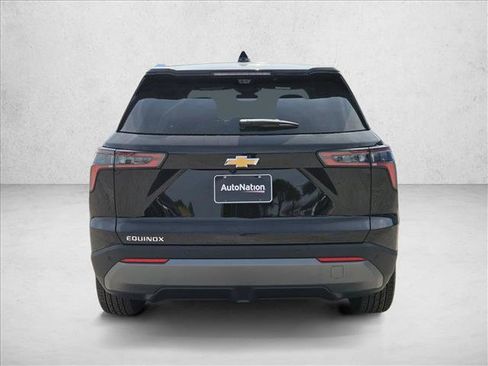 New 2026 Chevrolet Equinox LT w/ Safety and Technology Package FWD image 8