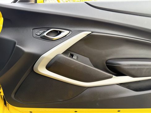 Used 2018 Chevrolet Camaro SS image 37