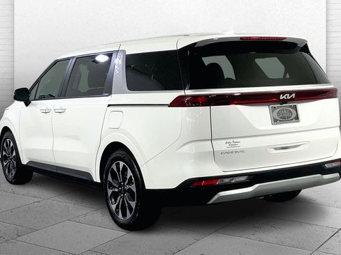 Certified 2023 Kia Carnival EX FWD image 10