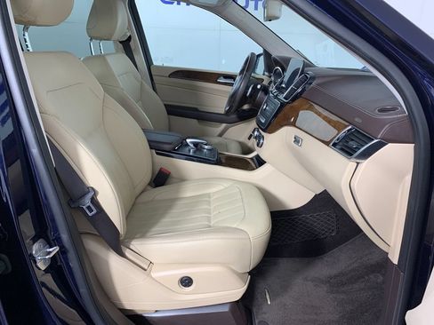 Used 2019 Mercedes-Benz GLS 450 4MATIC w/ Premium 1 Package image 41