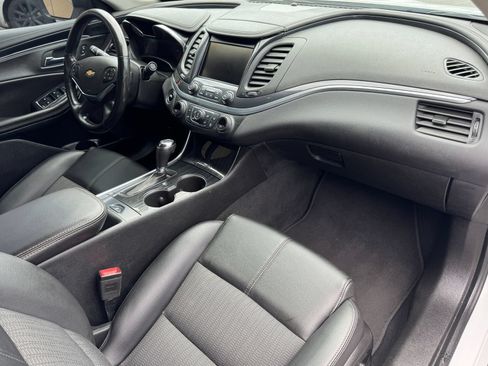 Used 2019 Chevrolet Impala LT FWD image 20