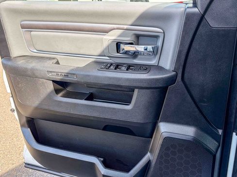 Used 2022 RAM 1500 Classic SLT w/ Electronics Group image 41