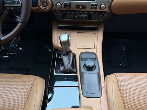 Used 2017 Lexus ES 350 w/ Premium Package image 27