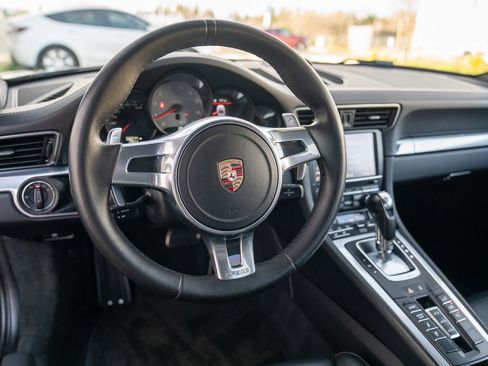 Used 2013 Porsche 911 Carrera S image 14