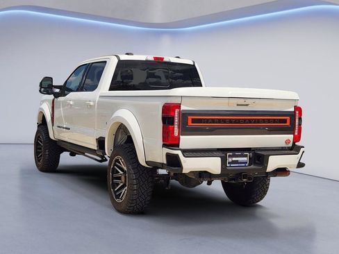 Used 2023 Ford F250 Lariat w/ Sport Appearance Package AWD/4WD image 6