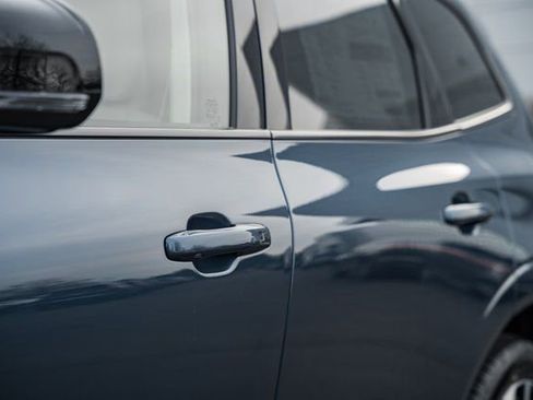 New 2026 Volvo XC60 B5 Ultra w/ Protection Package Premier image 16