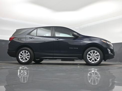 Used 2021 Chevrolet Equinox LS image 56