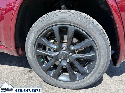 Used 2021 Jeep Grand Cherokee Laredo X AWD/4WD image 9