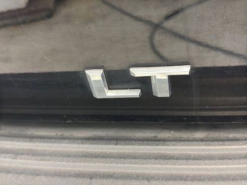 Used 2022 Chevrolet Tahoe LT w/ LT Signature Plus Package RWD image 17