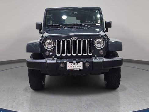Used 2017 Jeep Wrangler Unlimited Sahara w/ Connectivity Group AWD/4WD image 3
