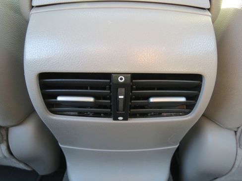 Used 2011 Honda Accord EX-L image 33