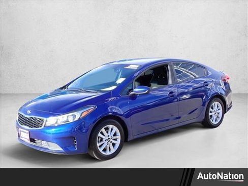 Used 2017 Kia Forte S image 1