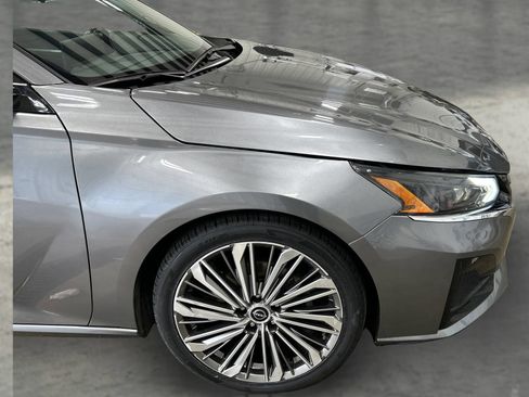 Used 2023 Nissan Altima 2.5 SL FWD image 24