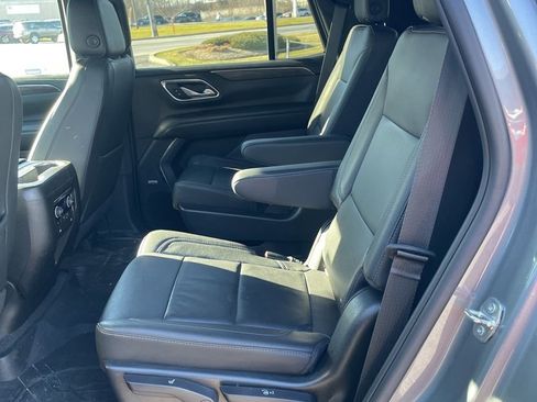 Used 2022 Chevrolet Tahoe Z71 w/ Luxury Package image 21