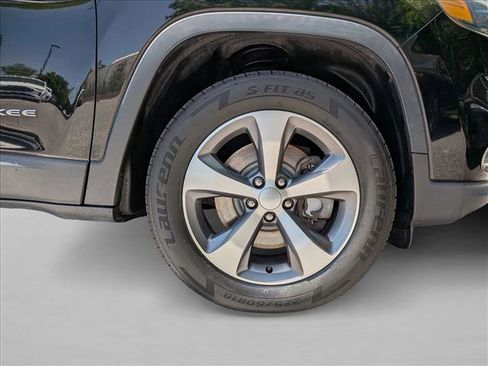 Used 2020 Jeep Cherokee Limited AWD/4WD image 25