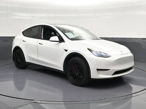 Used 2021 Tesla Model Y Performance AWD/4WD image 5