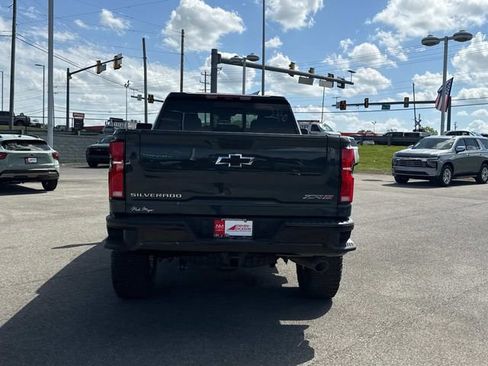 New 2026 Chevrolet Silverado 2500 ZR2 AWD/4WD image 5