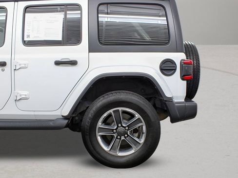 Used 2019 Jeep Wrangler Unlimited Sahara w/ Safety Group image 32