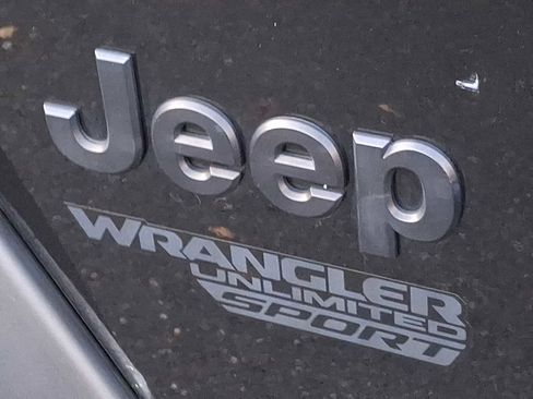 Used 2021 Jeep Wrangler Unlimited Sport image 29