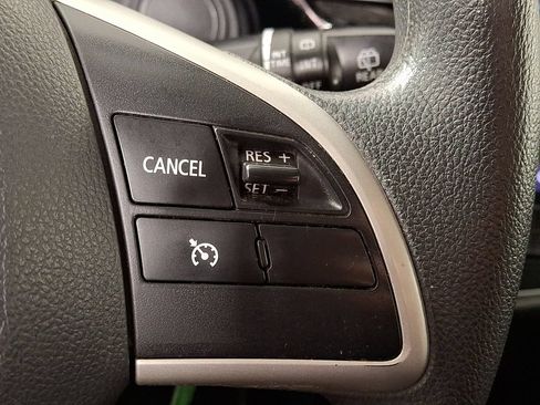 Used 2018 Mitsubishi Outlander ES AWD/4WD image 21