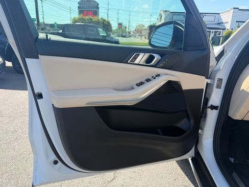 Used 2020 BMW X5 sDrive40i w/ Premium Package RWD image 10