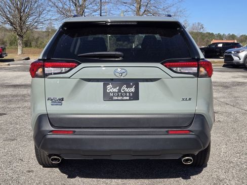 Used 2023 Toyota RAV4 XLE Premium image 8