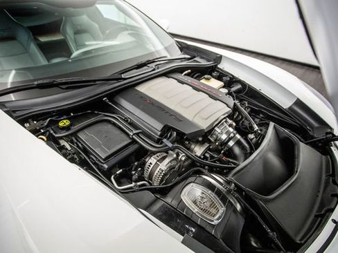 Used 2016 Chevrolet Corvette 2dr Stingray Z51 Coupe w/ 3LT Preferred Equipment Group image 40