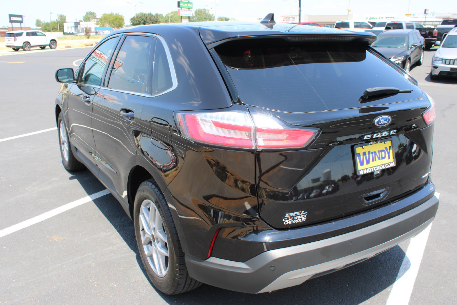 Used 2024 Ford Edge SEL AWD/4WD image 6