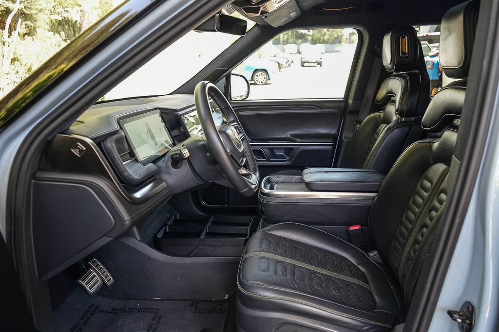 Used 2024 Rivian R1S Adventure Dual AWD/4WD image 17