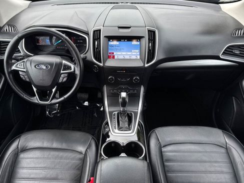 Used 2018 Ford Edge SEL w/ Equipment Group 201A FWD image 15