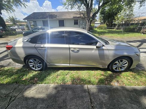 Used 2018 Honda Accord LX image 5