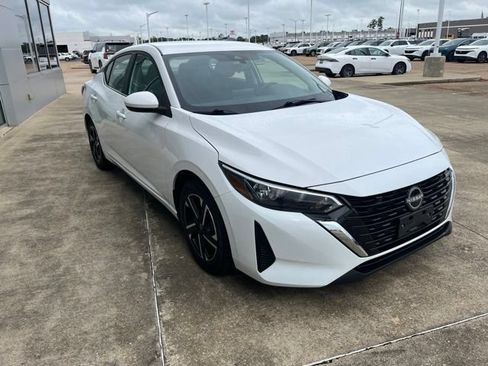 Used 2024 Nissan Sentra SV FWD image 5