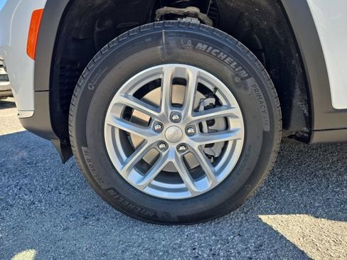 New 2026 Jeep Grand Cherokee L 2WD image 29