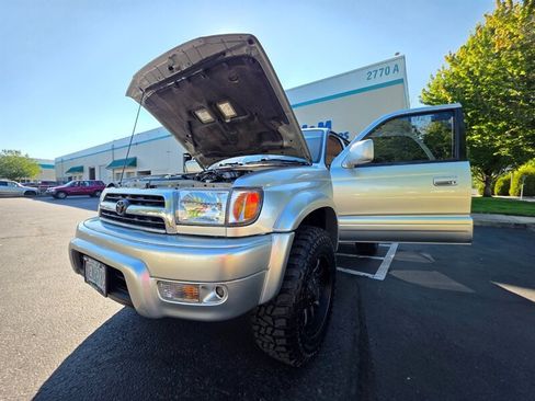 Used 2000 Toyota 4Runner Limited AWD/4WD image 26