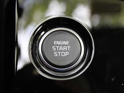 New 2025 Kia Sportage EX image 32