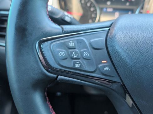 Used 2023 Chevrolet Equinox RS FWD image 17