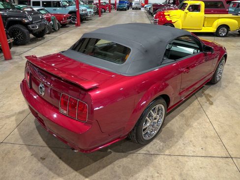 Used 2005 Ford Mustang GT Premium RWD image 31