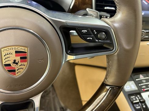 Used 2018 Porsche Macan S image 22