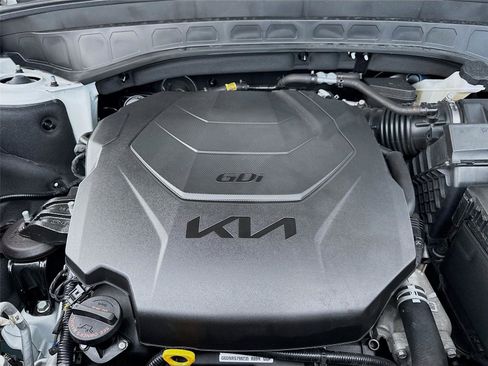 Used 2025 Kia Telluride S image 29