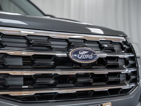 Certified 2025 Ford Explorer Active w/ Active Comfort Package image 7