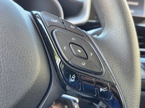 Used 2021 Toyota C-HR LE FWD image 24