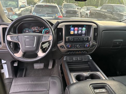 Used 2017 GMC Sierra 1500 Denali w/ Denali Ultimate Package AWD/4WD image 11