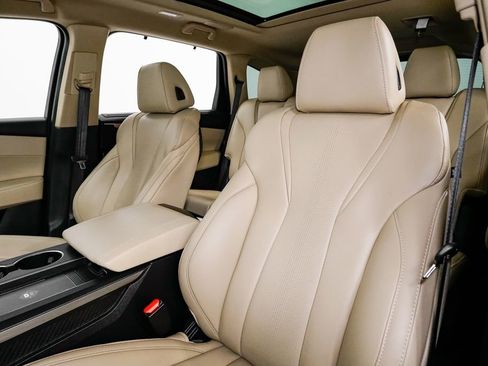 Certified 2025 Acura MDX w/ Technology Package image 10