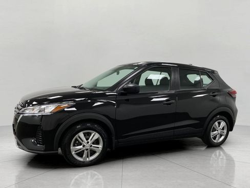 Used 2023 Nissan Kicks S image 7
