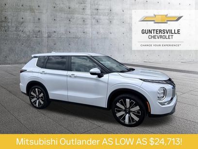 Used 2025 Mitsubishi Outlander SE