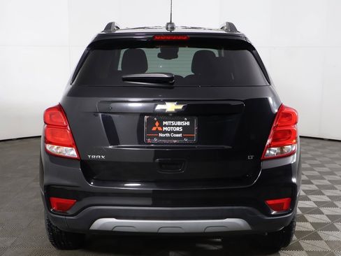 Used 2020 Chevrolet Trax LT w/ LT Convenience Package image 9