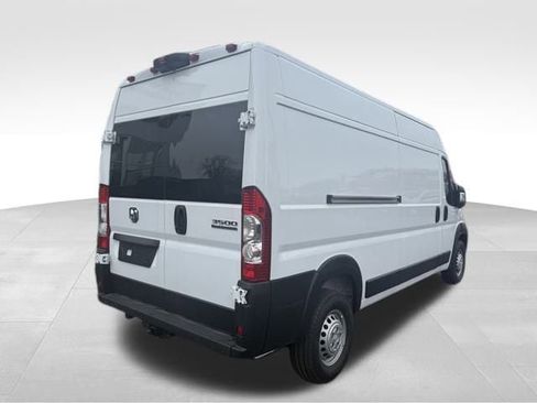 New 2025 RAM ProMaster 3500 w/ Quick Order Package 22G SLT image 17