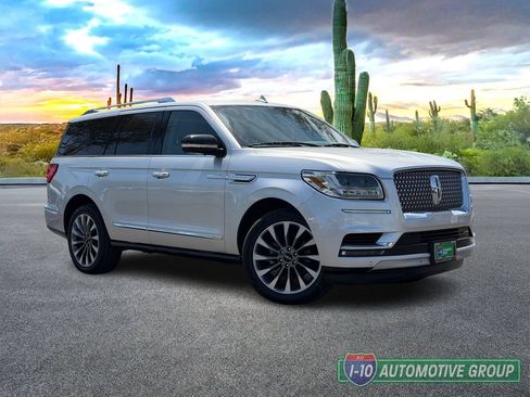 Used 2019 Lincoln Navigator Select RWD image 2