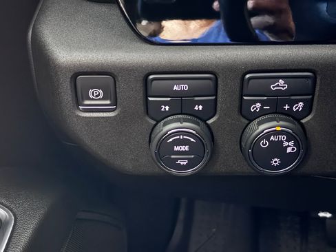 Certified 2022 Chevrolet Silverado 1500 LT image 21