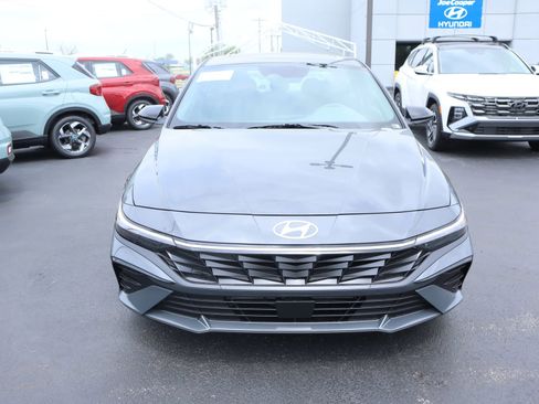 New 2026 Hyundai Elantra SEL Sport Premium w/ Cargo Package FWD image 9
